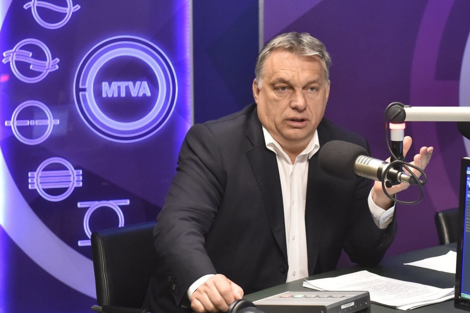 Orbán Viktor nyilatkozott, mikor indulhat újra az élet 