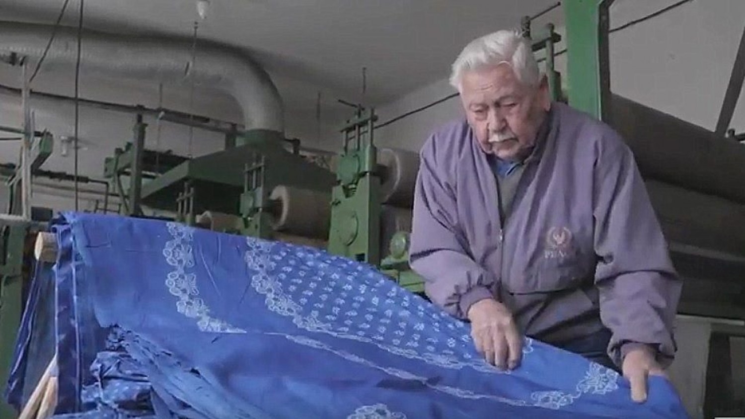 Kossuth-díjat kapott a 90 éves tiszakécskei kékfestő mester