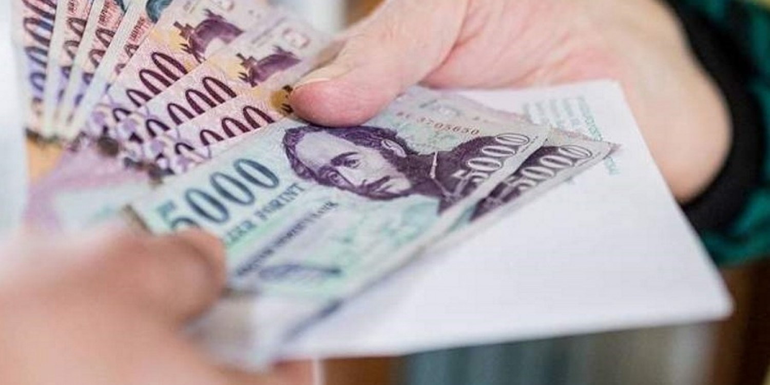 Hullani fog a pénzeső: A nyugdíjasok november közepén mintegy 250 ezer forintra számíthatnak