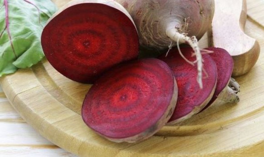 Ha nyers céklát eszel, a vizelet színéből megtudhatod a gyomorsav erősségét 