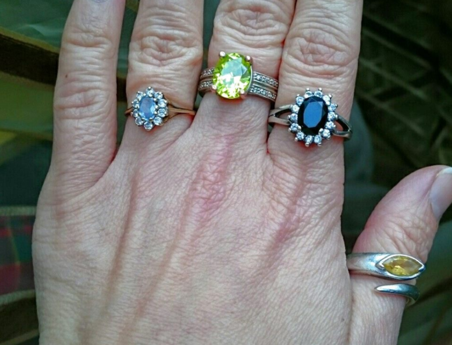 Melyik ujjadon viseled a gyűrűt? Ezt árulja el a személyiségedről!