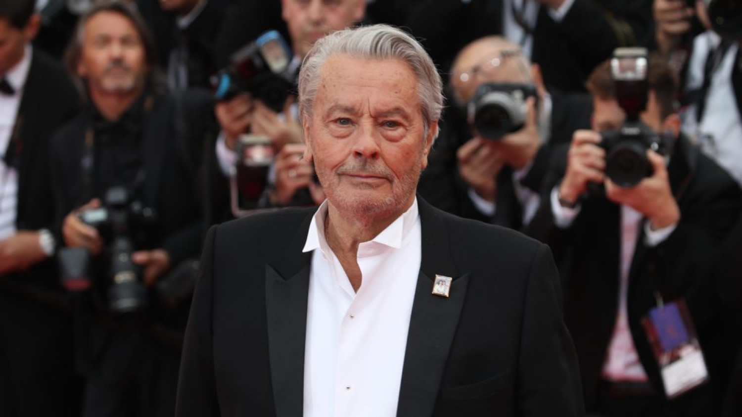 Meghalt Alain Delon