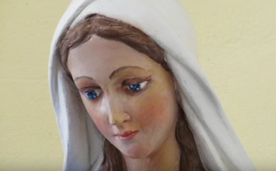 Könnyeznek a Mária szobrok egy nógrádi településen!